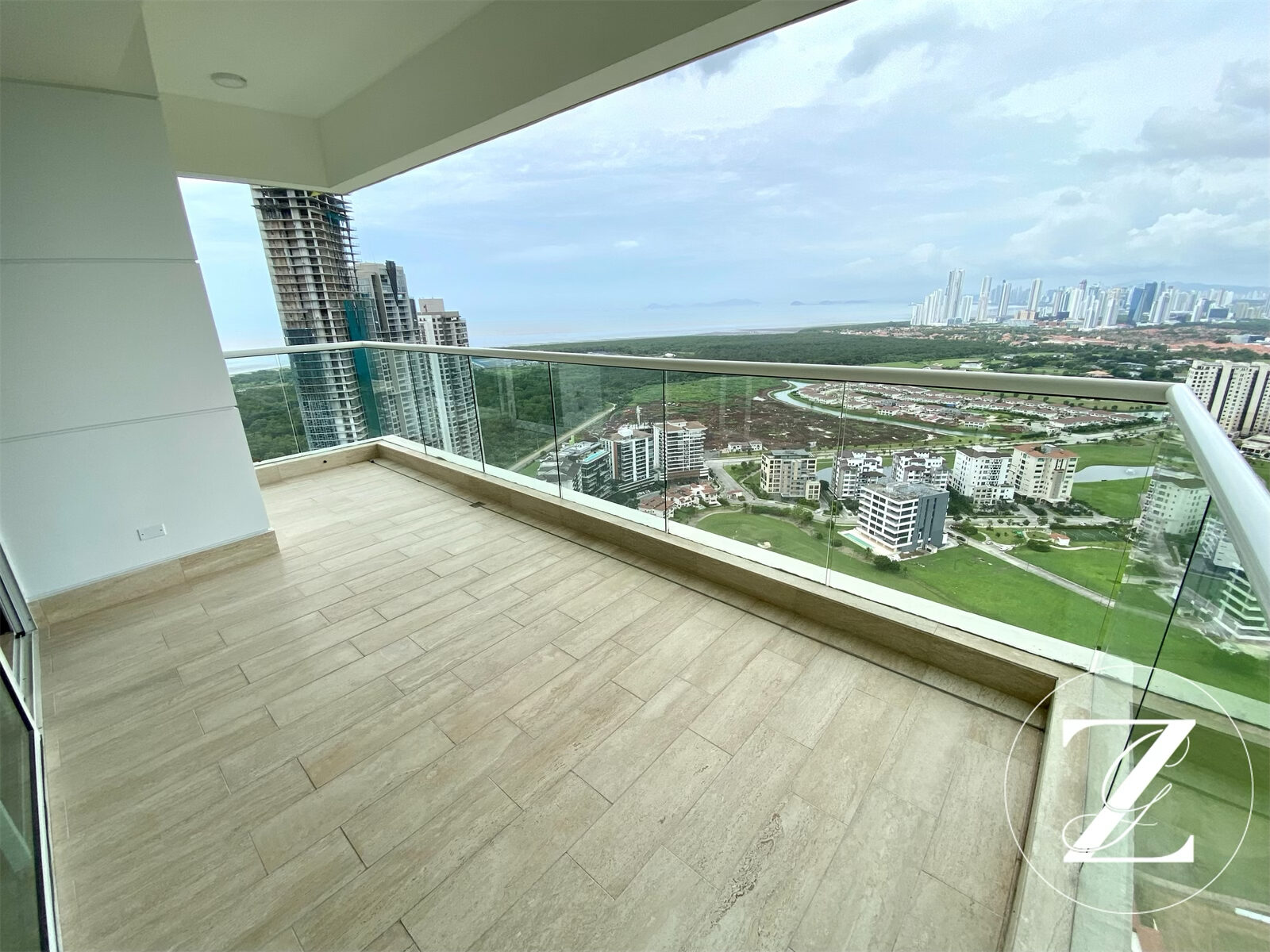 Realty Z Group | Líderes en el mercado inmobiliario de Panamá | SOLANA